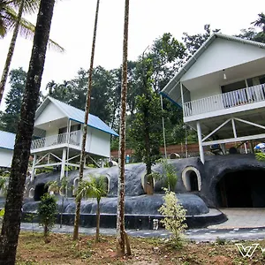 Cavern Wayanad-a Wandertrails , Kaniyambetta India